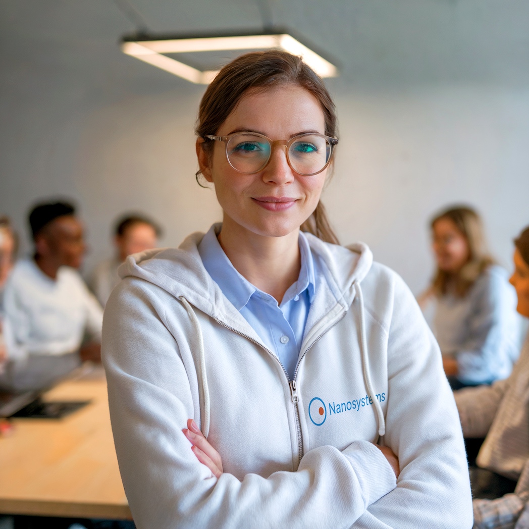 Experta en atención al cliente en el sector de TI, dispuesta a ayudar a los socios en la distribución de software para supervisión y acceso remoto.